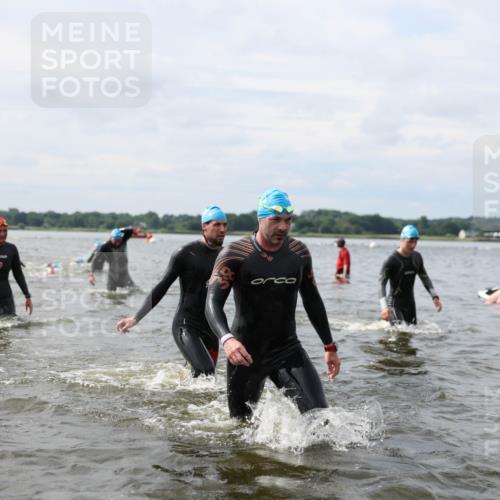 21.06.2026 - Viking Triathlon Michael Strokosch http://msf.ph/oto/9823361 21.06.2026 10:39:56 Schwimmen 125, 167, 211, 233, 256, 333, 411, 460, 484, 493, 647 meine-sportfotos.de