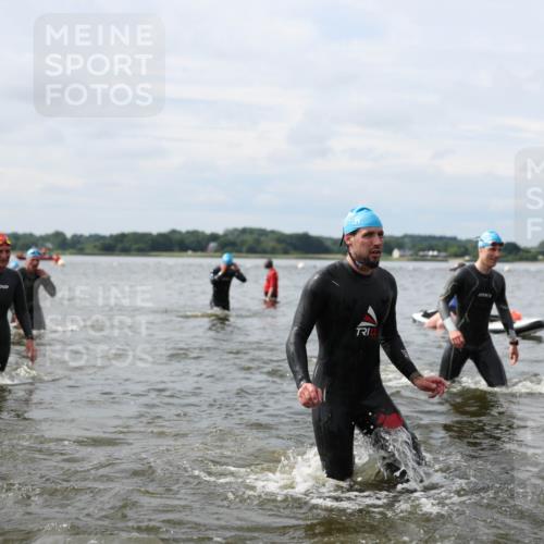 21.06.2026 - Viking Triathlon Michael Strokosch http://msf.ph/oto/9823365 21.06.2026 10:39:58 Schwimmen 58, 125, 167, 211, 233, 256, 333, 411, 460, 484, 493, 647, 649 meine-sportfotos.de