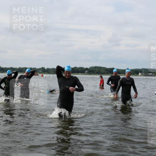 21.06.2026 - Viking Triathlon Michael Strokosch http://msf.ph/oto/9823411 21.06.2026 10:40:18 Schwimmen 34, 58, 150, 195, 227, 301, 312, 398, 425, 456, 460, 461, 496, 649 meine-sportfotos.de