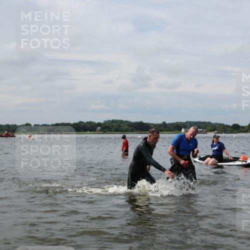 21.06.2026 - Viking Triathlon Michael Strokosch http://msf.ph/oto/9823471 21.06.2026 10:40:46 Schwimmen 132, 330, 387, 636, 667 meine-sportfotos.de