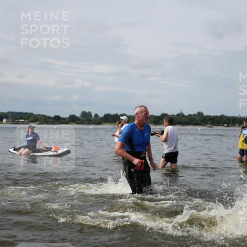 21.06.2026 - Viking Triathlon Michael Strokosch http://msf.ph/oto/9823481 21.06.2026 10:40:48 Schwimmen 132, 330, 387, 636, 667 meine-sportfotos.de