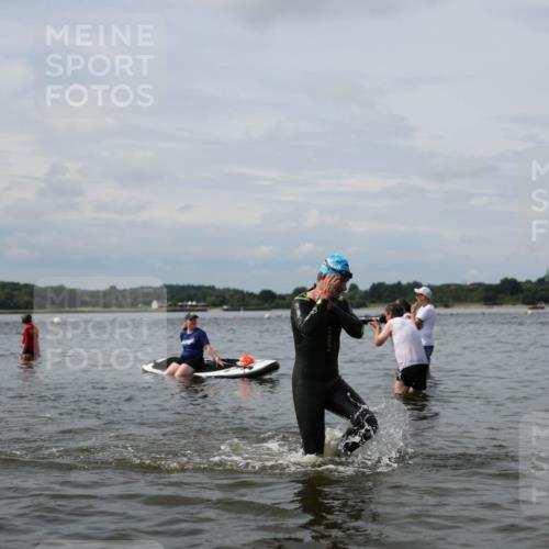 21.06.2026 - Viking Triathlon Michael Strokosch http://msf.ph/oto/9823495 21.06.2026 10:41:01 Schwimmen 95, 132, 179, 356 meine-sportfotos.de