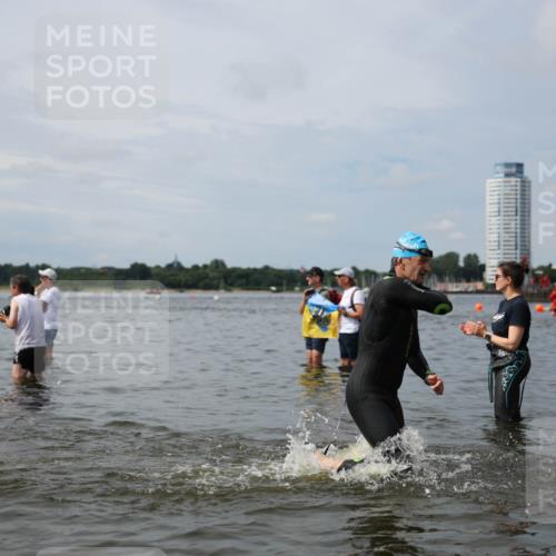 21.06.2026 - Viking Triathlon Michael Strokosch http://msf.ph/oto/9823503 21.06.2026 10:41:03 Schwimmen 95, 132, 179, 356 meine-sportfotos.de