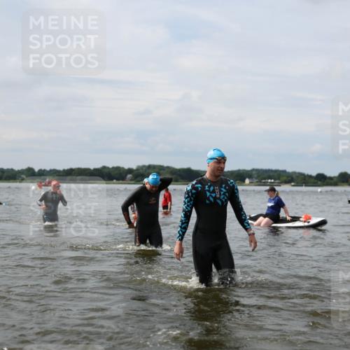 21.06.2026 - Viking Triathlon Michael Strokosch http://msf.ph/oto/9823545 21.06.2026 10:41:23 Schwimmen 96, 143, 165, 179, 262, 327, 429, 522, 578, 608, 655 meine-sportfotos.de