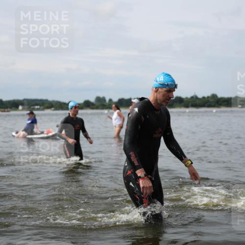 21.06.2026 - Viking Triathlon Michael Strokosch http://msf.ph/oto/9823613 21.06.2026 10:41:59 Schwimmen 44, 86, 94, 134, 188, 193, 266, 279, 399, 438, 492, 516 meine-sportfotos.de