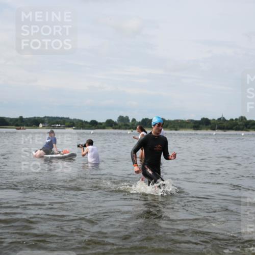 21.06.2026 - Viking Triathlon Michael Strokosch http://msf.ph/oto/9823615 21.06.2026 10:42:00 Schwimmen 44, 86, 94, 134, 188, 193, 266, 279, 399, 438, 492, 516 meine-sportfotos.de