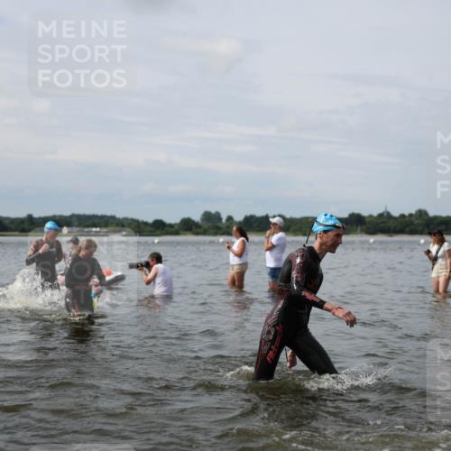21.06.2026 - Viking Triathlon Michael Strokosch http://msf.ph/oto/9823673 21.06.2026 10:42:23 Schwimmen 41, 45, 72, 279, 296, 348, 384, 393, 436, 516 meine-sportfotos.de