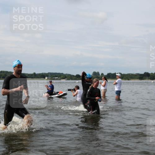 21.06.2026 - Viking Triathlon Michael Strokosch http://msf.ph/oto/9823678 21.06.2026 10:42:26 Schwimmen 41, 45, 72, 166, 175, 296, 348, 384, 393, 436 meine-sportfotos.de