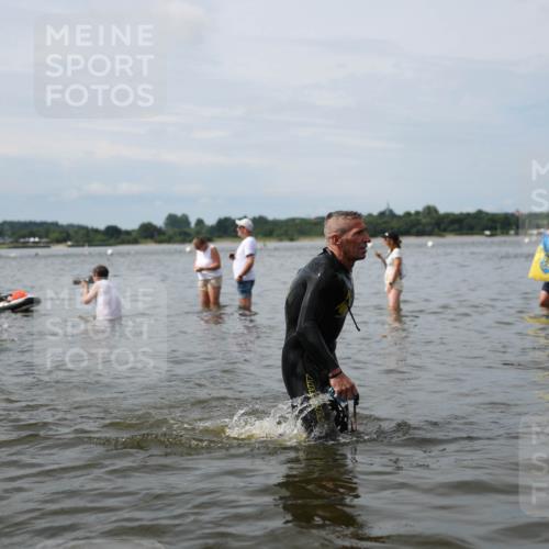 21.06.2026 - Viking Triathlon Michael Strokosch http://msf.ph/oto/9823745 21.06.2026 10:43:04 Schwimmen 69, 88, 153, 225, 251, 259, 286, 473, 482, 489, 505, 511, 528, 533, 619, 645 meine-sportfotos.de