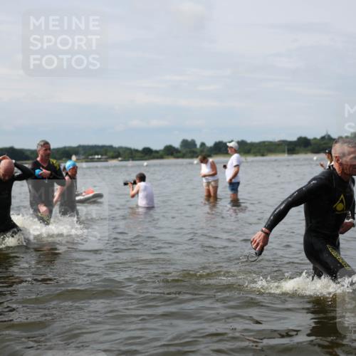 21.06.2026 - Viking Triathlon Michael Strokosch http://msf.ph/oto/9823746 21.06.2026 10:43:05 Schwimmen 69, 88, 153, 251, 259, 286, 473, 482, 489, 505, 511, 528, 533, 619, 645 meine-sportfotos.de