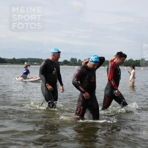 21.06.2026 - Viking Triathlon Michael Strokosch http://msf.ph/oto/9823777 21.06.2026 10:43:19 Schwimmen 69, 93, 251, 287, 351, 459, 470, 473, 482, 489, 511, 521, 528, 533, 618, 619, 645 meine-sportfotos.de