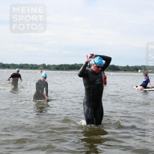21.06.2026 - Viking Triathlon Michael Strokosch http://msf.ph/oto/9823805 21.06.2026 10:43:36 Schwimmen 93, 163, 220, 230, 231, 234, 248, 351, 459, 470, 521, 614, 618, 663 meine-sportfotos.de