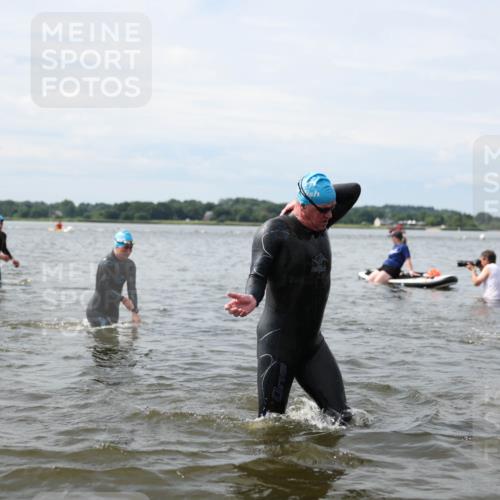 21.06.2026 - Viking Triathlon Michael Strokosch http://msf.ph/oto/9823808 21.06.2026 10:43:37 Schwimmen 93, 163, 220, 230, 231, 234, 248, 351, 459, 470, 550, 614, 618, 663 meine-sportfotos.de