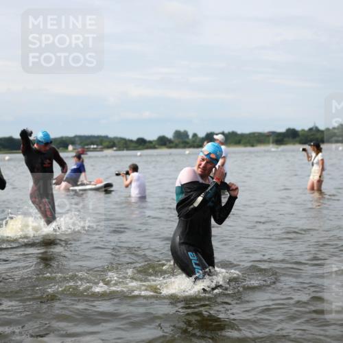 21.06.2026 - Viking Triathlon Michael Strokosch http://msf.ph/oto/9823813 21.06.2026 10:43:42 Schwimmen 163, 220, 230, 231, 234, 247, 248, 351, 444, 464, 550, 614, 663 meine-sportfotos.de