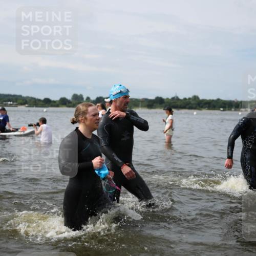 21.06.2026 - Viking Triathlon Michael Strokosch http://msf.ph/oto/9823844 21.06.2026 10:43:56 Schwimmen 22, 139, 208, 220, 247, 318, 444, 464, 550, 614, 617, 632, 641 meine-sportfotos.de