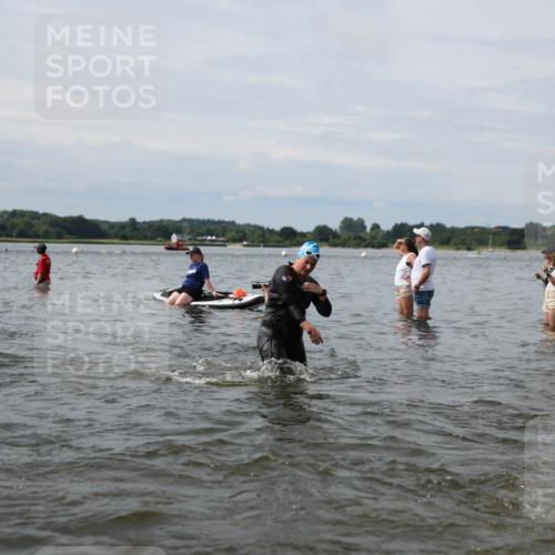 21.06.2026 - Viking Triathlon Michael Strokosch http://msf.ph/oto/9823845 21.06.2026 10:43:57 Schwimmen 22, 139, 208, 220, 247, 318, 444, 464, 550, 614, 617, 632, 641 meine-sportfotos.de