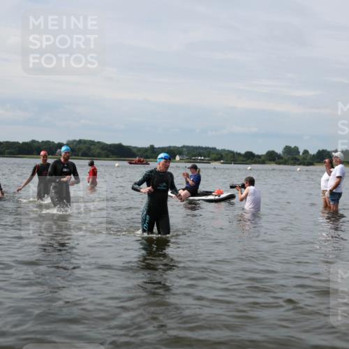 21.06.2026 - Viking Triathlon Michael Strokosch http://msf.ph/oto/9823921 21.06.2026 10:44:43 Schwimmen 33, 276, 329, 350, 377, 531, 590, 658, 668 meine-sportfotos.de