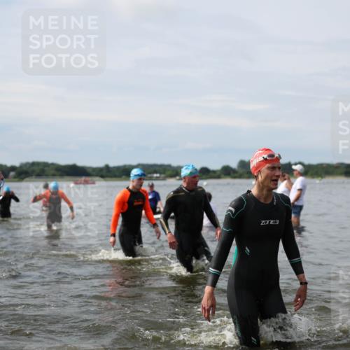 21.06.2026 - Viking Triathlon Michael Strokosch http://msf.ph/oto/9823946 21.06.2026 10:44:57 Schwimmen 33, 36, 151, 276, 308, 310, 326, 329, 345, 350, 366, 369, 415, 445, 577, 658, 668 meine-sportfotos.de