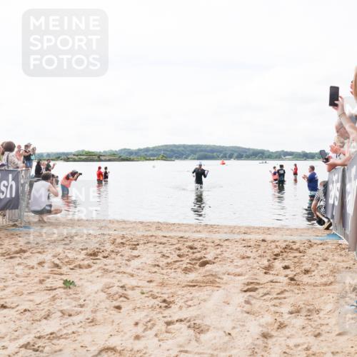 21.06.2026 - Viking Triathlon Michael Strokosch http://msf.ph/oto/9824001 21.06.2026 10:24:28 Schwimmen 517 meine-sportfotos.de