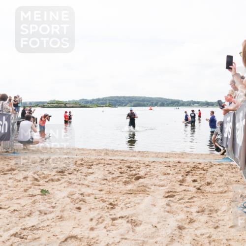 21.06.2026 - Viking Triathlon Michael Strokosch http://msf.ph/oto/9824006 21.06.2026 10:24:29 Schwimmen 517 meine-sportfotos.de