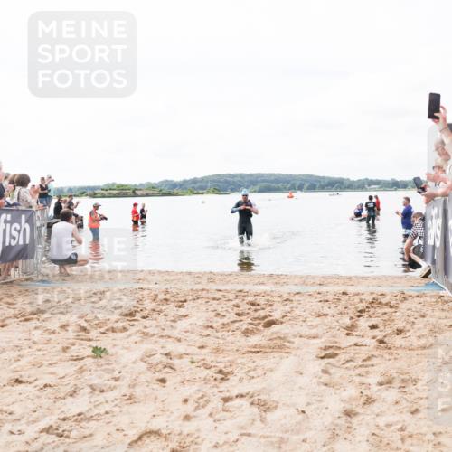 21.06.2026 - Viking Triathlon Michael Strokosch http://msf.ph/oto/9824011 21.06.2026 10:24:31 Schwimmen 517 meine-sportfotos.de