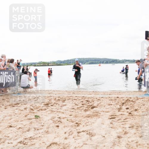 21.06.2026 - Viking Triathlon Michael Strokosch http://msf.ph/oto/9824017 21.06.2026 10:24:33 Schwimmen 517 meine-sportfotos.de