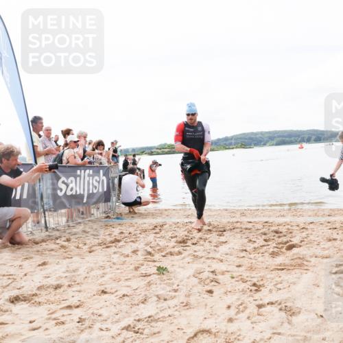 21.06.2026 - Viking Triathlon Michael Strokosch http://msf.ph/oto/9824023 21.06.2026 10:24:35 Schwimmen 517 meine-sportfotos.de