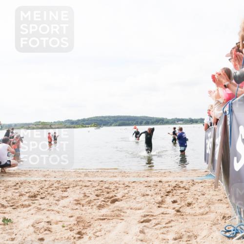 21.06.2026 - Viking Triathlon Michael Strokosch http://msf.ph/oto/9824112 21.06.2026 10:25:41 Schwimmen 1, 4, 10, 189 meine-sportfotos.de