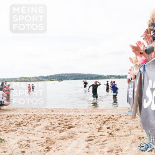21.06.2026 - Viking Triathlon Michael Strokosch http://msf.ph/oto/9824114 21.06.2026 10:25:42 Schwimmen 1, 4, 10, 189 meine-sportfotos.de