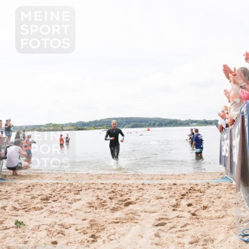 21.06.2026 - Viking Triathlon Michael Strokosch http://msf.ph/oto/9824131 21.06.2026 10:25:48 Schwimmen 4, 8, 10 meine-sportfotos.de