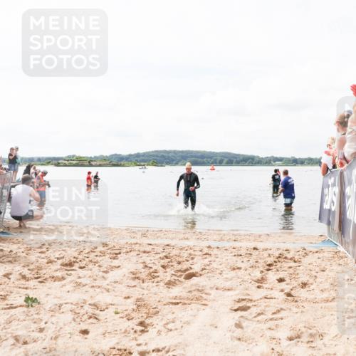 21.06.2026 - Viking Triathlon Michael Strokosch http://msf.ph/oto/9824150 21.06.2026 10:25:55 Schwimmen 8, 10 meine-sportfotos.de