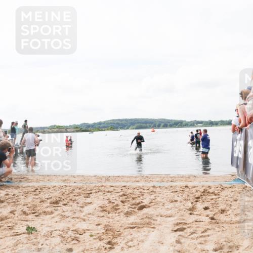 21.06.2026 - Viking Triathlon Michael Strokosch http://msf.ph/oto/9824192 21.06.2026 10:26:15 Schwimmen 2 meine-sportfotos.de