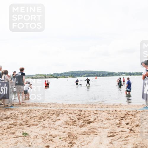 21.06.2026 - Viking Triathlon Michael Strokosch http://msf.ph/oto/9824216 21.06.2026 10:26:23 Schwimmen 2, 21, 548 meine-sportfotos.de
