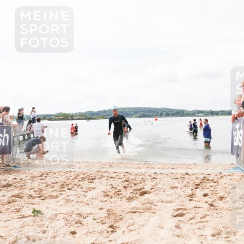 21.06.2026 - Viking Triathlon Michael Strokosch http://msf.ph/oto/9824234 21.06.2026 10:26:29 Schwimmen 21, 474, 548 meine-sportfotos.de