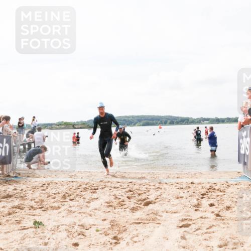 21.06.2026 - Viking Triathlon Michael Strokosch http://msf.ph/oto/9824236 21.06.2026 10:26:30 Schwimmen 21, 474, 548 meine-sportfotos.de