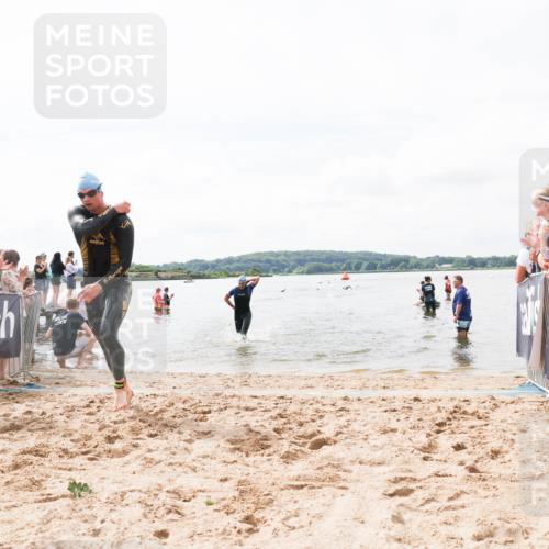 21.06.2026 - Viking Triathlon Michael Strokosch http://msf.ph/oto/9824245 21.06.2026 10:26:33 Schwimmen 21, 474, 548 meine-sportfotos.de