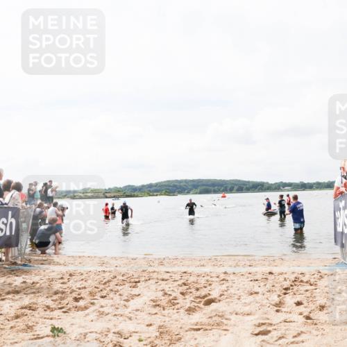 21.06.2026 - Viking Triathlon Michael Strokosch http://msf.ph/oto/9824265 21.06.2026 10:26:45 Schwimmen 334 meine-sportfotos.de