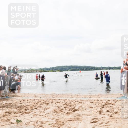 21.06.2026 - Viking Triathlon Michael Strokosch http://msf.ph/oto/9824267 21.06.2026 10:26:46 Schwimmen 334, 453 meine-sportfotos.de