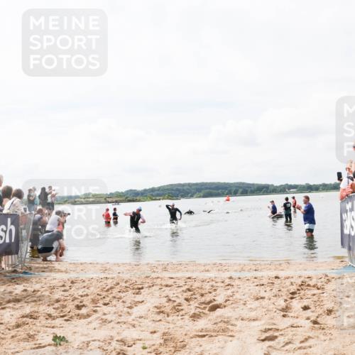 21.06.2026 - Viking Triathlon Michael Strokosch http://msf.ph/oto/9824273 21.06.2026 10:26:48 Schwimmen 334, 453 meine-sportfotos.de