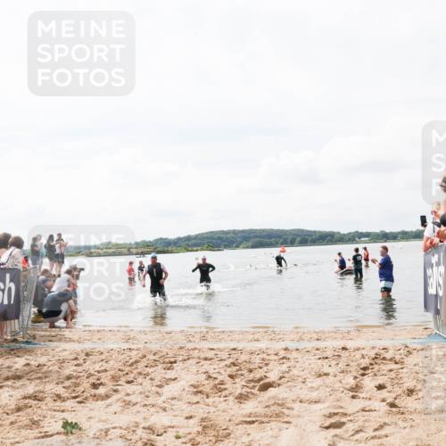 21.06.2026 - Viking Triathlon Michael Strokosch http://msf.ph/oto/9824278 21.06.2026 10:26:50 Schwimmen 334, 453 meine-sportfotos.de