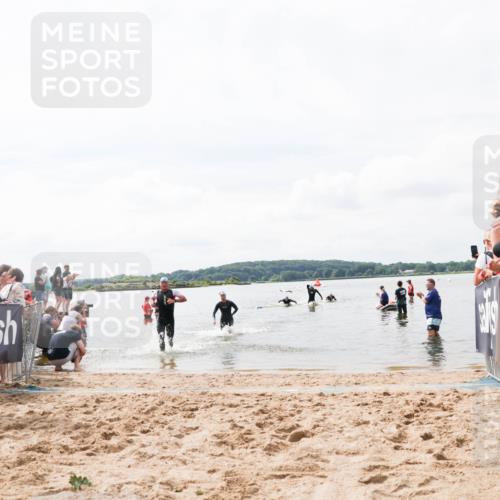 21.06.2026 - Viking Triathlon Michael Strokosch http://msf.ph/oto/9824280 21.06.2026 10:26:50 Schwimmen 334, 453 meine-sportfotos.de