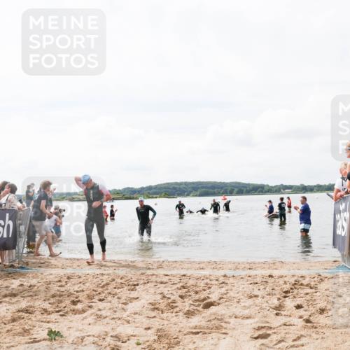 21.06.2026 - Viking Triathlon Michael Strokosch http://msf.ph/oto/9824287 21.06.2026 10:26:53 Schwimmen 334, 453 meine-sportfotos.de