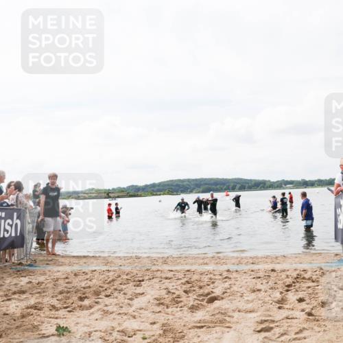 21.06.2026 - Viking Triathlon Michael Strokosch http://msf.ph/oto/9824299 21.06.2026 10:26:57 Schwimmen 176, 334, 426, 453 meine-sportfotos.de
