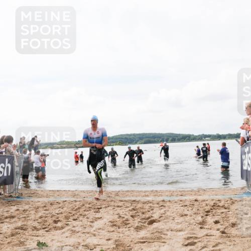 21.06.2026 - Viking Triathlon Michael Strokosch http://msf.ph/oto/9824318 21.06.2026 10:27:03 Schwimmen 7, 25, 176, 426, 547, 575 meine-sportfotos.de