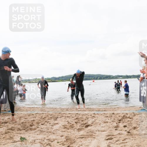 21.06.2026 - Viking Triathlon Michael Strokosch http://msf.ph/oto/9824338 21.06.2026 10:27:10 Schwimmen 7, 25, 426, 547, 575 meine-sportfotos.de