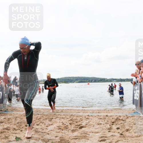 21.06.2026 - Viking Triathlon Michael Strokosch http://msf.ph/oto/9824343 21.06.2026 10:27:11 Schwimmen 7, 25, 426, 547, 575 meine-sportfotos.de
