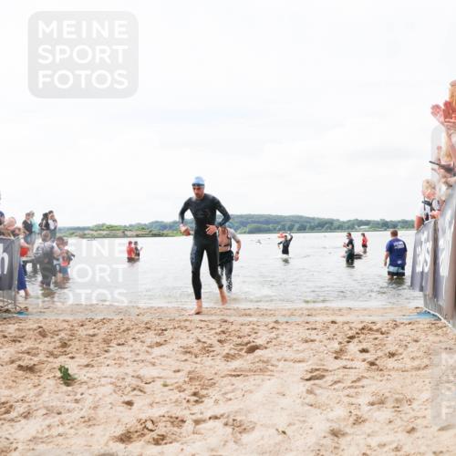 21.06.2026 - Viking Triathlon Michael Strokosch http://msf.ph/oto/9824471 21.06.2026 10:28:16 Schwimmen 19, 29, 119, 280, 342, 371 meine-sportfotos.de