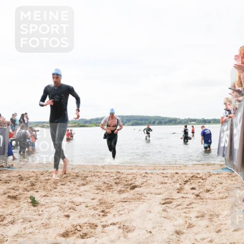 21.06.2026 - Viking Triathlon Michael Strokosch http://msf.ph/oto/9824474 21.06.2026 10:28:17 Schwimmen 19, 29, 280, 342, 371 meine-sportfotos.de