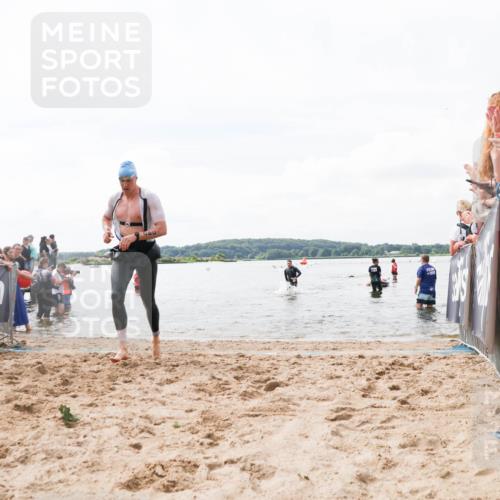 21.06.2026 - Viking Triathlon Michael Strokosch http://msf.ph/oto/9824479 21.06.2026 10:28:18 Schwimmen 19, 29, 280, 342, 371 meine-sportfotos.de