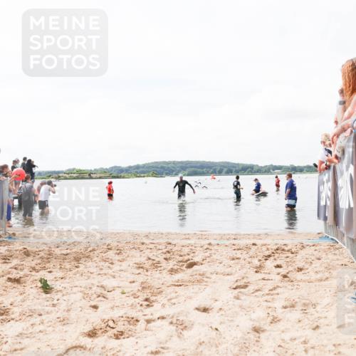 21.06.2026 - Viking Triathlon Michael Strokosch http://msf.ph/oto/9824556 21.06.2026 10:28:58 Schwimmen 466 meine-sportfotos.de